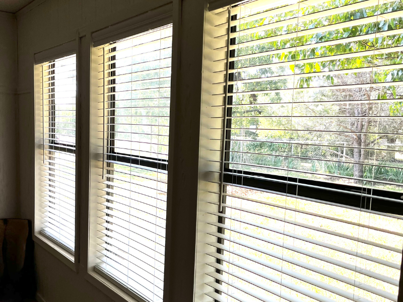 set of blinds 
